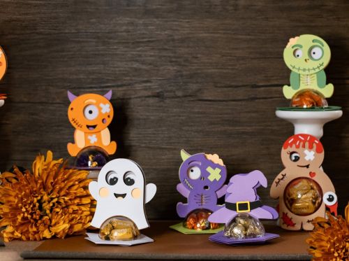 HALLOWEEN BUNDLE with 24 designs, candy holder, treat box, ornament gift SVG - BanettaDesigns - SVG designs, seamless digital paper, clipart HALLOWEEN BUNDLE with 24 designs, candy holder, treat box, ornament gift SVG - BanettaDesigns - SVG designs, seamless digital paper, clipart